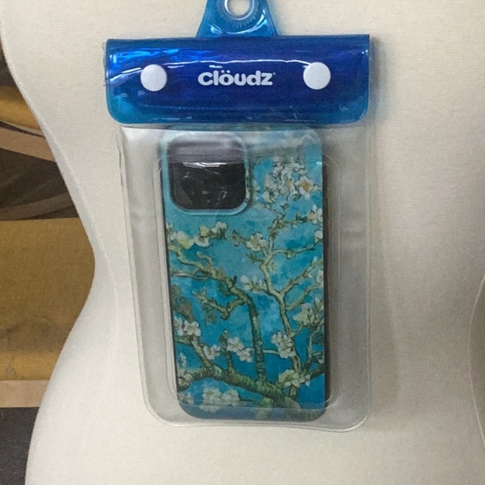 Cloudz Dry Bag for Cell Phones
